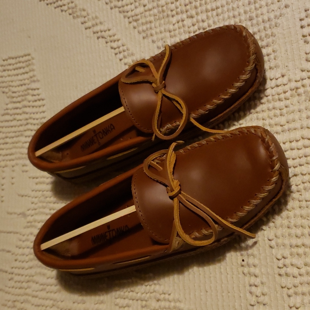 NWT☆ Minnetonka Loafers